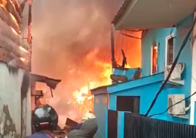 Kesal Tak Diberi Uang Buat Beli Sabu-sabu, Taswin Bakar Kasurnya, 18 Rumah Ludes Terbakar