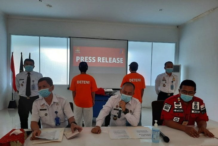 Imigrasi Jambi Deportasi Dua WNA Asal China Atas Dokumen Kunjungan