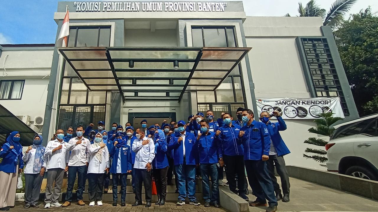 Pengurus Demokrat Banten Geruduk Kantor Kemenkumham dan KPU