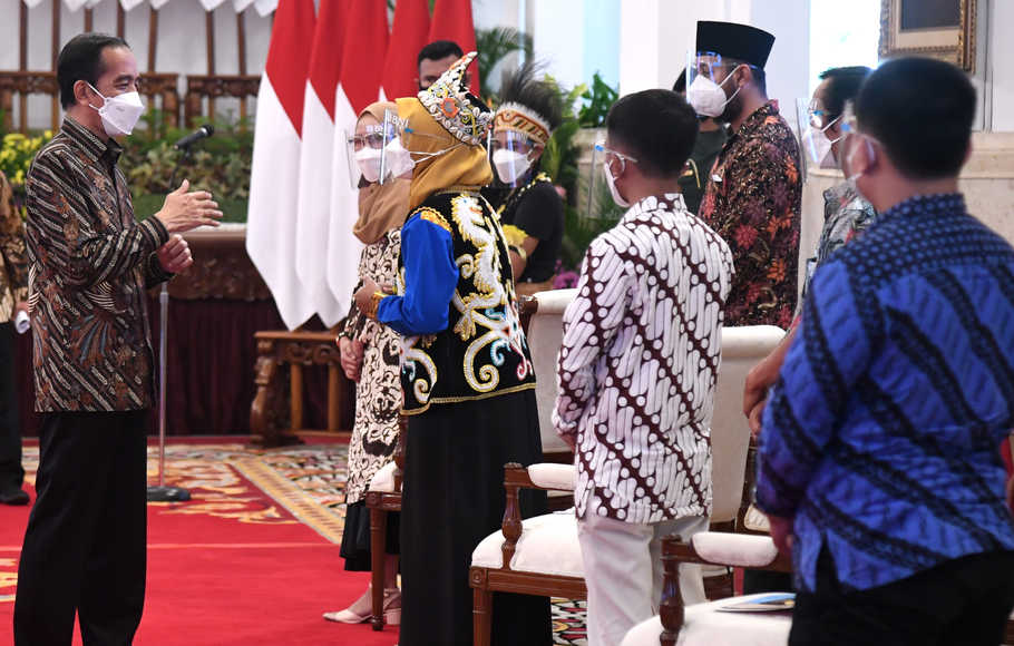 Serahkan Kartu Prakerja, Jokowi Harap Pengertian Warga yang Belum Tertampung Program