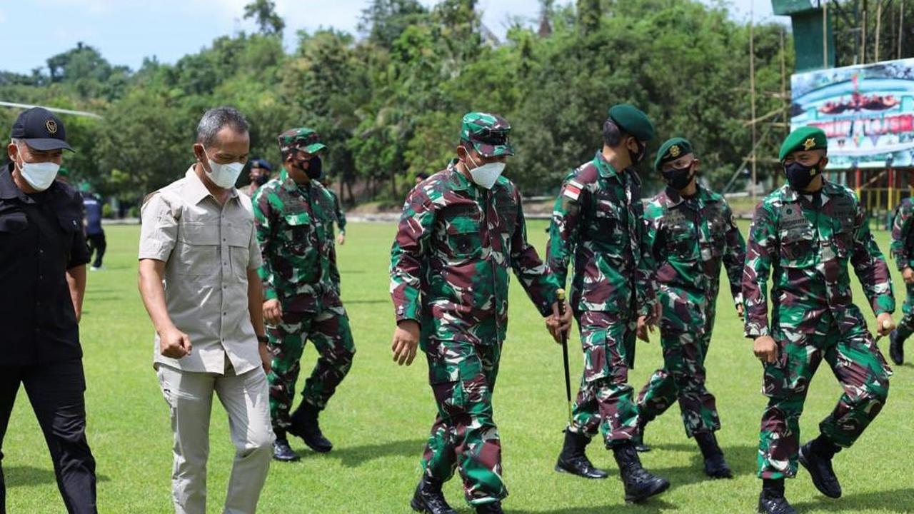 Pangkostrad kunjungi Koopgabsus TNI Kesiapan Buru Teroris di Poso