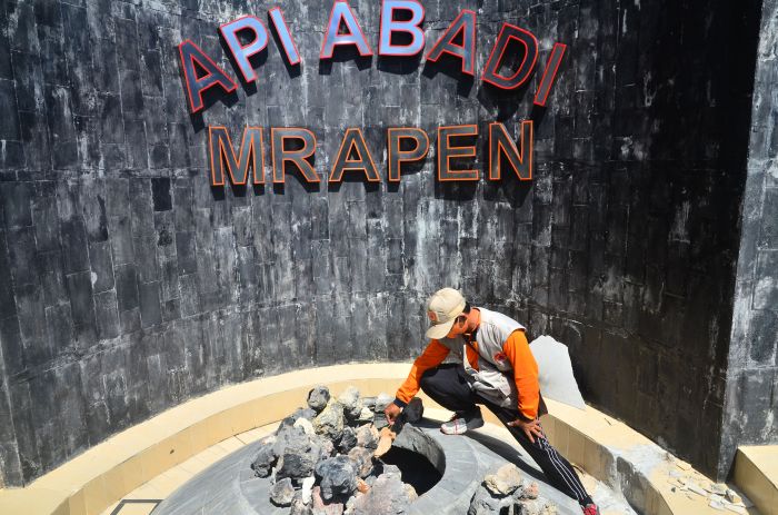 Pemprov Jateng Coba Hidupkan Kembali Api Abadi Mrapen yang Padam