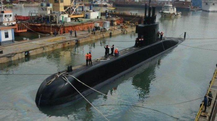 Panglima TNI Resmikan Kapal Selam Alugoro 405 Beroperasi di Natuna