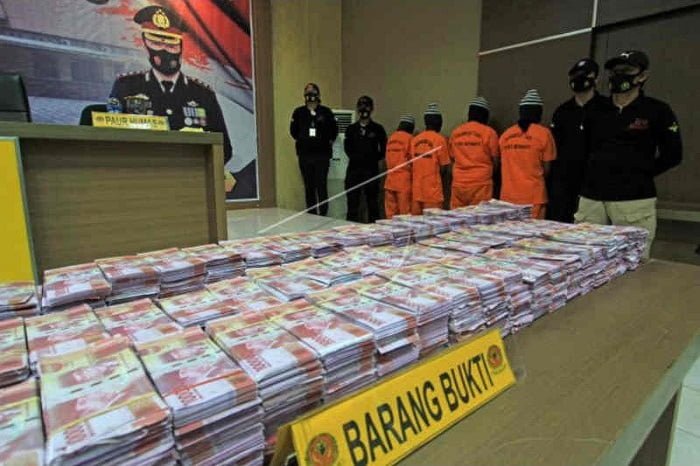 Polisi tangkap kawanan pengedar uang palsu senilai Rp11,5 miliar