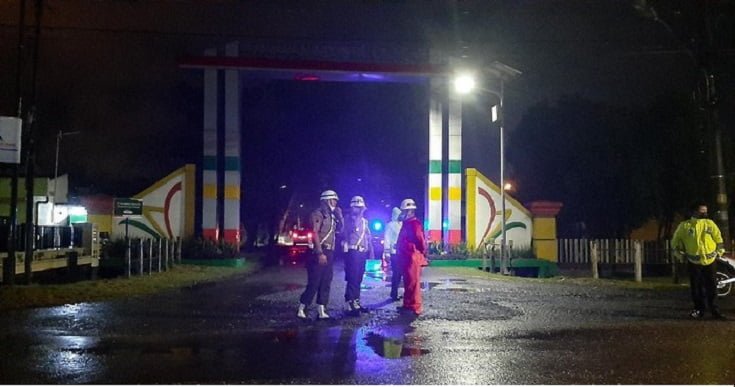 Detik-detik Kebakaran Tangki Kilang Pertamina Cilacap
