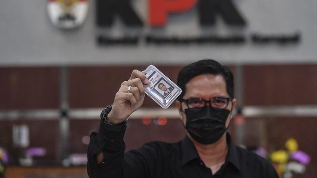 Febri Diansyah ungkap Pelemahan KPK dan Momen Politik 2024