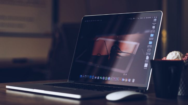 Pengadaan Laptop Rp17 T Dikritik: Sejahterakan Dulu Guru Honorer Pengadaan Laptop Rp17 T Dikritik: Sejahterakan Dulu Guru Honorer