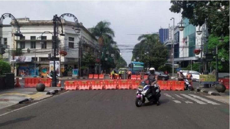 Perpanjang PPKM di Jawa dan Bali, 26 kabupaten dan kota turun level