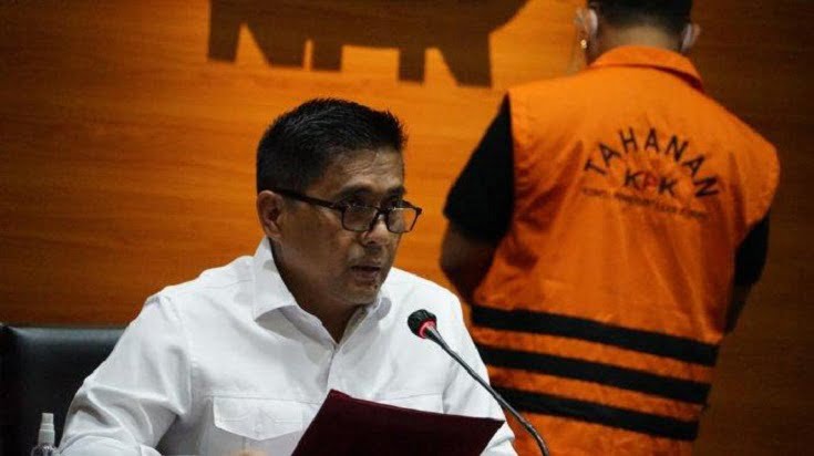 KPK Tahan 17 Tersangka Suap Jual Beli Jabatan Kades di Probolinggo