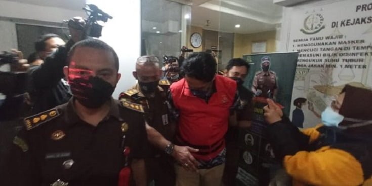Kejati Jabar Tahan Mantan Pejabat Anak Perusahaan PT POS Diduga Korupsi Rp52 Miliar