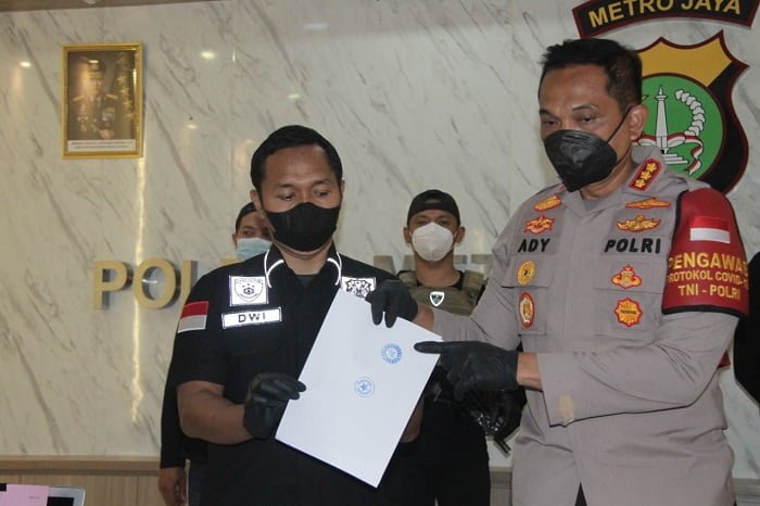 Polisi Ringkus Pelaku Penipuan dan Pencatut Nama Presiden