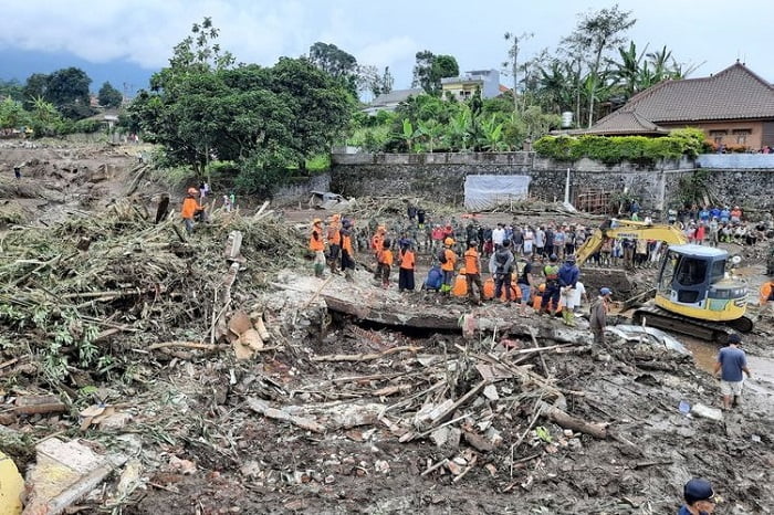 BNPB Kota Batu Ungkap Banjir Bandang Akibat Longsor Bendungan Alam