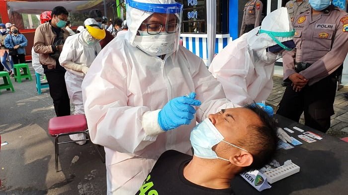 Aksi Damai Karyawan Perusahaan Alkes Desak Pemerintah Berantas Mafia Antigen