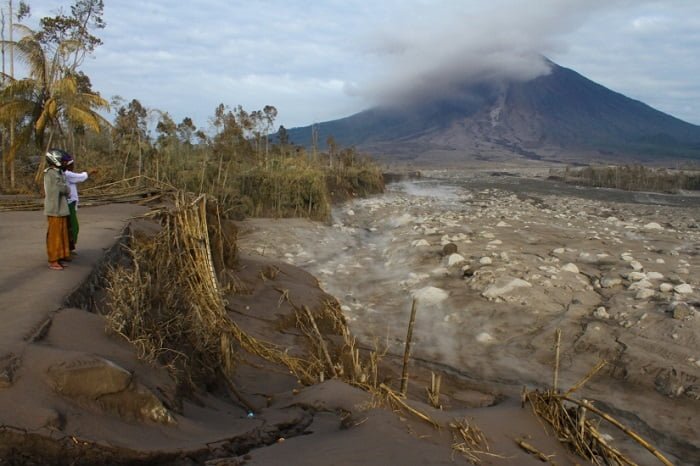 Dalam Sepekan Terakhir, Merapi Muntahkan 116 Kali Guguran Lava