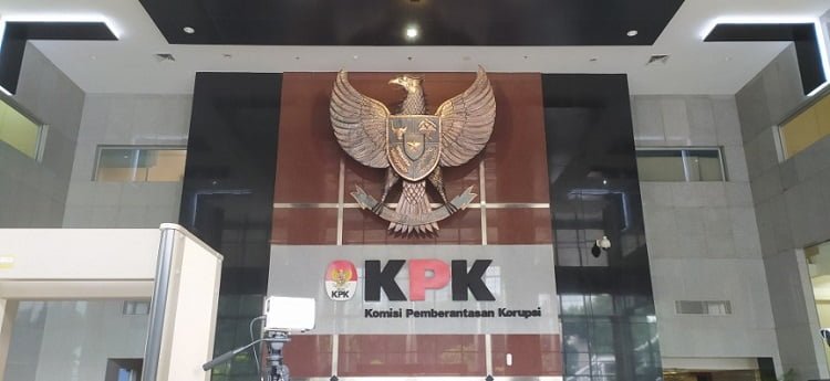 Azis Syamsuddin Bantah Edy Sujarwo Jadi Anak Buahnya, Tuding Surat Bukti dari KPK Ilegal