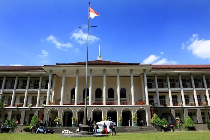 Medsos UGM Dapat Pengakuan 10 Besar Kampus Terpopuler Dunia, Bareng Harvard dan Stanford