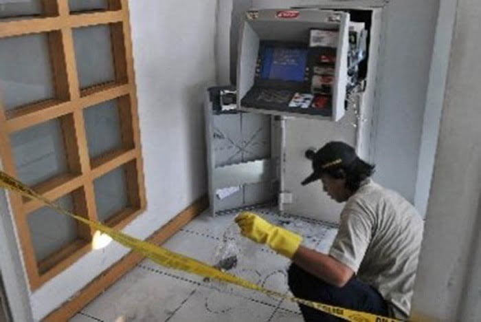 Warga Gagalkan Aksi Lima Pria Pembobolan ATM Bank Aceh Syariah