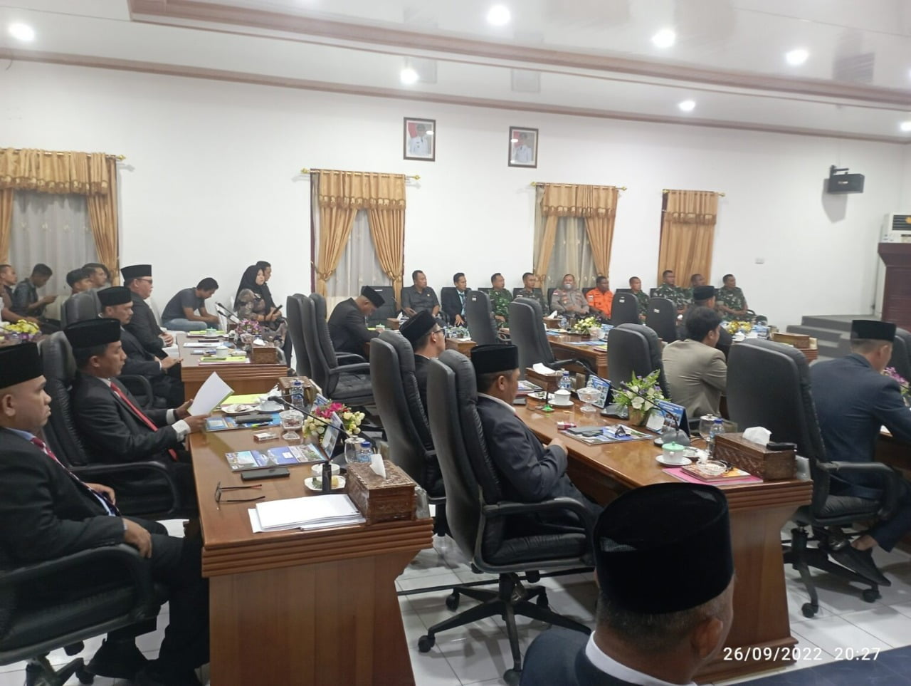 Saat Rapat Paripuna DPRD Natuna sedang berlangsung.