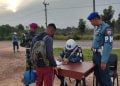 Pom Lantamal IV Kota Batam saat sedang memeriksa kelengkapan surat-surat Identitas