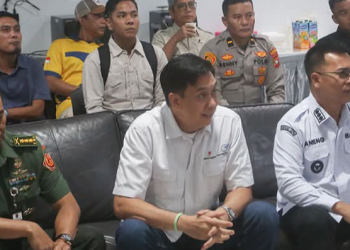 Bupati Kepulauan Anambas, Aneng, didampingi Forum Koordinasi Pimpinan Daerah (Forkopimda) melaksanakan kunjungan silaturahmi ke Kantor Medco Energy Matak Base yang berada di Kecamatan Palmatak, Kamis (18/12/2025) sekitar pukul 09.00 WIB. Kunjungan tersebut dilakukan untuk meninjau secara langsung sarana, prasarana, serta aktivitas operasional yang berjalan di kawasan Matak Base. Foto : Ist