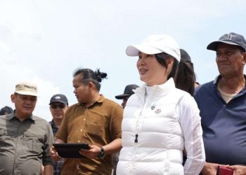 adan Pengusahaan (BP) Batam merespons cepat dalam menyelesaikan persoalan perpanjangan Uang Wajib Tahunan (UWT) terhadap ratusan rumah di Perumahan Puskopar, Batu Aji. Foto : Istimewa