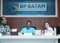 Kepala BP Batam Amsakar Achmad bersama Wakil Kepala BP Batam Li Claudia Chandra, menyambut kunjungan Komisi Pemberantasan Korupsi (KPK) RI dalam rangka koordinasi pencegahan korupsi pada Kawasan Industri, Kawasan Ekonomi Khusus (KEK), dan Proyek Strategis Nasional (PSN), Rabu (8/4/2026). Foto : Humas BP Batam