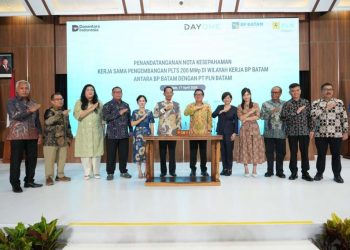 kegiatan penandatanganan serangkaian perjanjian kerja sama strategis bersama PT. PLN Batam dan PT Digitalland Service One (DayOne), pada Jumat (17/4/2026) di Balairung Sari BP Batam. Foto : Humas BP Batam