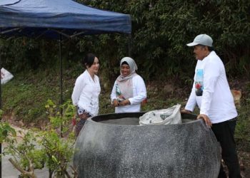 BP Batam melalui Anggota/Deputi Bidang Pelayanan Umum, Ariastuty Sirait, kembali mengecam keras tindakan perusakan puluhan tanaman bugenvil yang terjadi di beberapa titik, Selasa (19/5/2026). Foto : Istimewa
