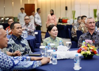 Plh Wali Kota Batam, Li Claudia Chandra, saat menerima kunjungan 22 atase pertahanan dari 19 negara sahabat dalam rangkaian Defence Attache Tour 2026 di Batam, Rabu (3/6/2026). Foto:Ist
