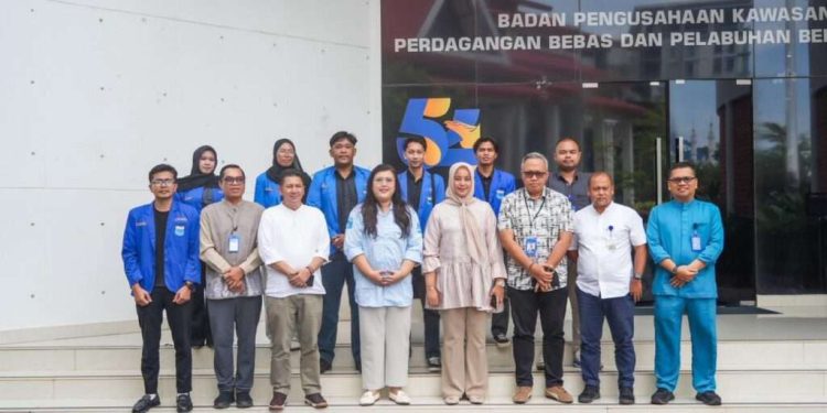 P Batam melalui Anggota/Deputi Bidang Pelayanan Umum, Ariastuty Sirait, menerima audiensi pengurus Pergerakan Mahasiswa Islam Indonesia (PMII) Cabang Batam, Jumat (5/6/2026). Foto:Istimewa