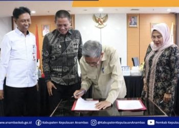 Saat kegiatan Wakil Bupati Kepulauan Anambas, Raja Bayu Febri Gunadian, S.E menghadiri kegiatan Finalisasi Sinkronisasi Rencana Tata Ruang Wilayah (RTRW) Provinsi Kepulauan Riau dengan RTRW Kabupaten/Kota,