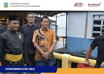 Saat kegiatan Wakil Bupati Kepulauan Anambas, Raja Bayu Febri Gunadian, S.E menyambut kedatangan Komandan Pangkalan Udara TNI Angkatan Laut (Danlanudal) Matak.Wakil Bupati Kepulauan Anambas, Raja Bayu Febri Gunadian, S.E menyambut kedatangan Komandan Pangkalan Udara TNI Angkatan Laut (Danlanudal) Matak,
