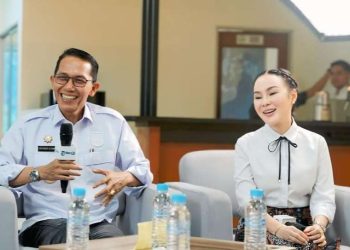 20 Kepala BP Batam, Amsakar Achmad dan Wakil Kepala BP Batam, Li Claudia Candra. Foto : Ist